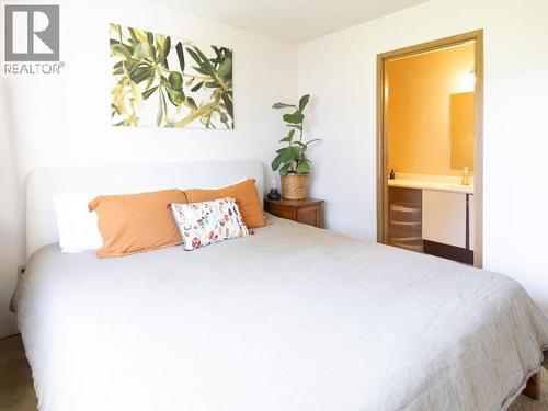 1-4651 Harvie Ave, Powell River, BC - Indoor Photo Showing Bedroom