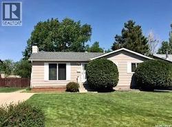 413 Hayes DRIVE  Swift Current, SK S9H 4H2