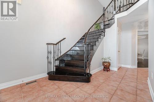 39 Rattlesnake Road, Brampton, ON - Indoor Photo Showing Other Room