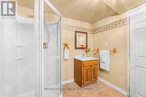 122 Thicket Crescent, Pickering, ON - Indoor Photo Showing Bathroom
