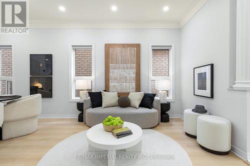 44 Hawkview Boulevard, Vaughan, ON - Indoor Photo Showing Living Room