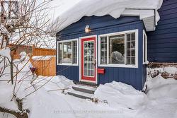 318 COLBORNE STREET  Midland, ON L4R 2J9