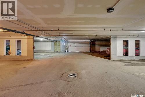 402 2125 Osler Street, Regina, SK - Indoor Photo Showing Garage