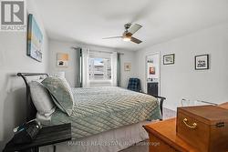 King sized primary bedroom - 