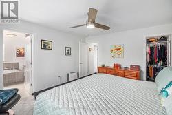 Primary bed w/walk in closet & brand new ensuite - 