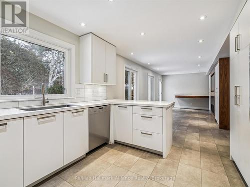 1188 Carey Road, Oakville (Mo Morrison), ON - Indoor Photo Showing Kitchen