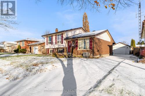 46 MACOOMB DRIVE  Welland (N. Welland), ON L3C 5T9