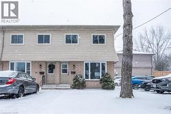 117 BONAVENTURE Drive Unit# 16  Hamilton, ON L9C 4P8