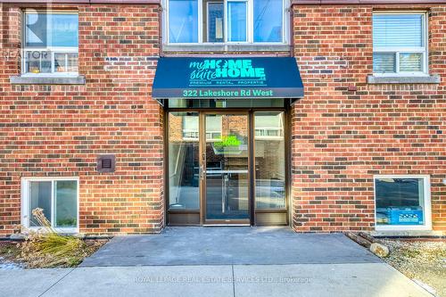 320 LAKESHORE ROAD W  Mississauga, ON L5H 1G8