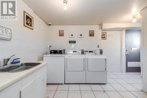 322 Lakeshore Road W, Mississauga, ON - Indoor Photo Showing Laundry Room