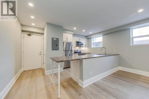 322 Lakeshore Road W, Mississauga, ON 