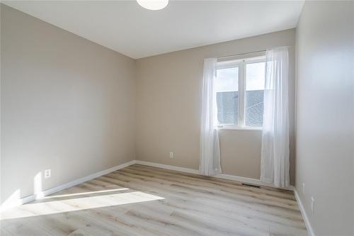 2 Parkside Place, Steinbach, MB - Indoor Photo Showing Other Room