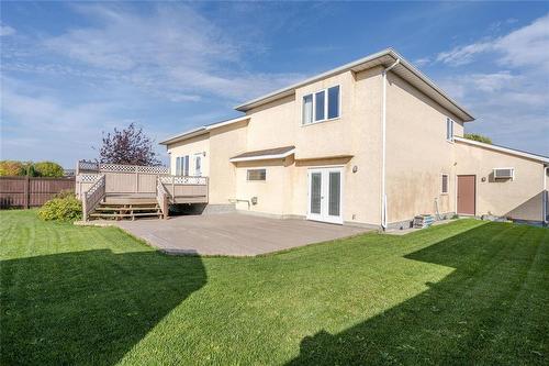 2 Parkside Place, Steinbach, MB - Outdoor