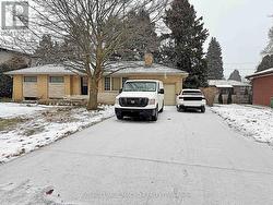 646 IROQUOIS AVENUE  Hamilton, ON L9G 3B4