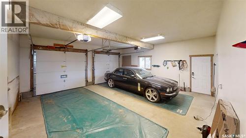 207 4Th Avenue W, Coleville, SK - Indoor Photo Showing Garage