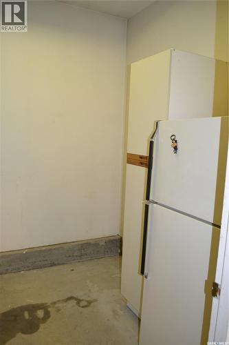 207 4Th Avenue W, Coleville, SK - Indoor