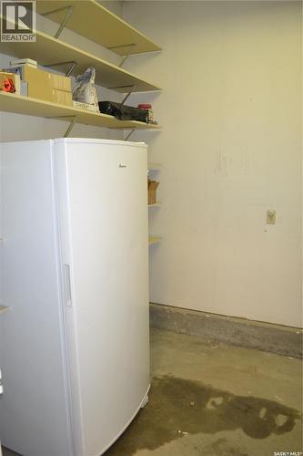 207 4Th Avenue W, Coleville, SK - Indoor