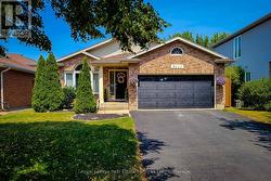 8111 WOODSVIEW CRESCENT  Niagara Falls (Ascot), ON L2H 3G3