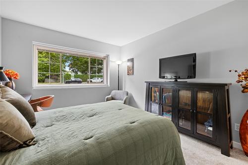 115-3335 Richter Street, Kelowna, BC - Indoor Photo Showing Bedroom