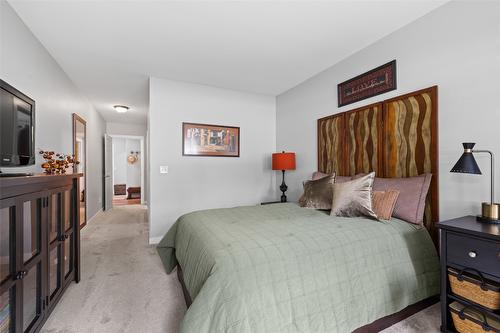 115-3335 Richter Street, Kelowna, BC - Indoor Photo Showing Bedroom