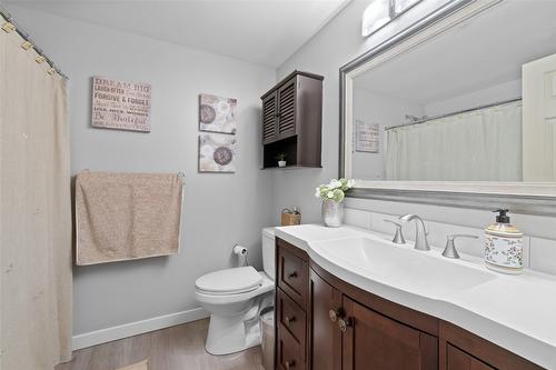 115-3335 Richter Street, Kelowna, BC - Indoor Photo Showing Bathroom