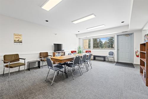 115-3335 Richter Street, Kelowna, BC - Indoor