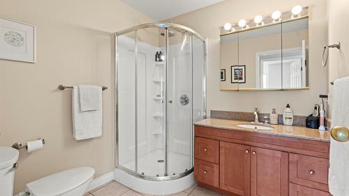 3025 Murison Place, Armstrong, BC - Indoor Photo Showing Bathroom
