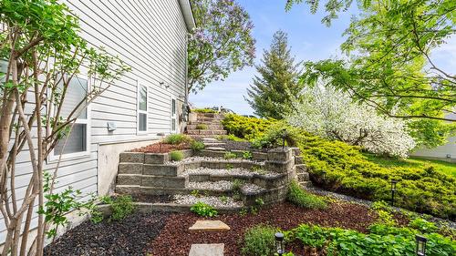 3025 Murison Place, Armstrong, BC - Outdoor