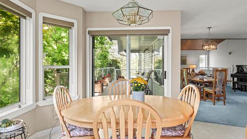 3025 Murison Place, Armstrong, BC - Indoor Photo Showing Dining Room