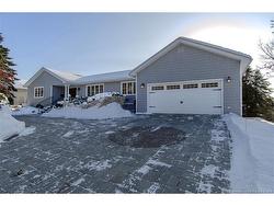 26 CROWN HILL CRES  Saint John, NB E2K 4P6