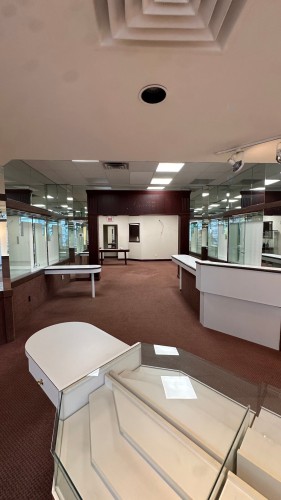 Bureau - 5247 Boul. Décarie, Montréal (Côte-Des-Neiges/Notre-Dame-De-Grâce), QC - Indoor Photo Showing Other Room