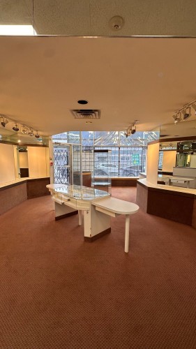 Bureau - 5247 Boul. Décarie, Montréal (Côte-Des-Neiges/Notre-Dame-De-Grâce), QC -  Photo Showing Other Room