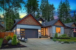 3221 Klanawa Cres  Courtenay, BC V9N 0H4