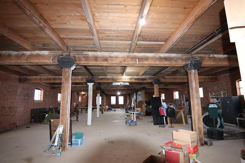 4917  47 St, Camrose, AB 