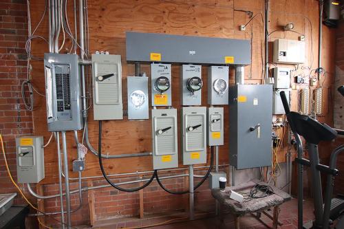 4917  47 St, Camrose, AB 