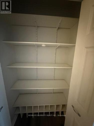 860 Trafalgar Street, London East, ON - Indoor With Storage