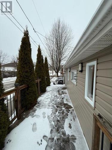 860 Trafalgar Street, London East, ON - Outdoor