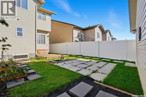 966 Mcfaull Manor, Saskatoon, SK - Outdoor