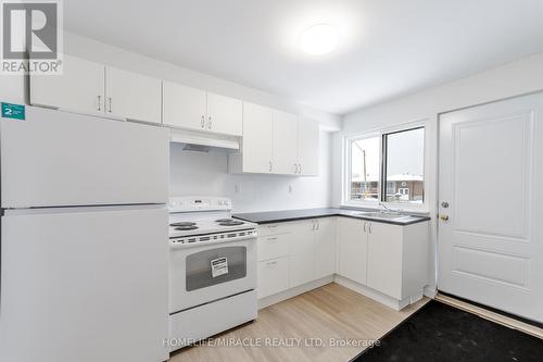 3309 Jolliffe Avenue, Mississauga, ON - Indoor Photo Showing Kitchen