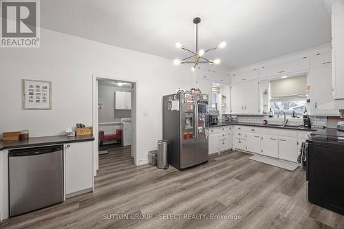147 St Andrews Street, West Perth (Mitchell), ON - Indoor Photo Showing Kitchen