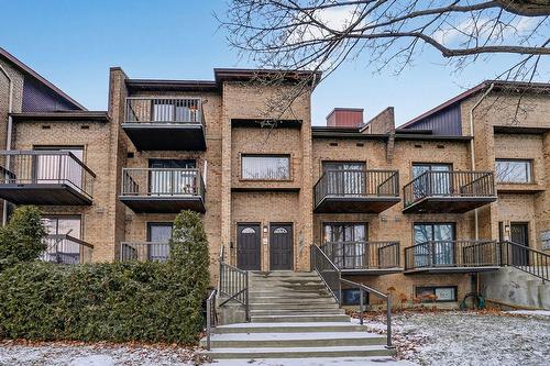 2-3625 Boul. des Trinitaires  Montréal (Le Sud-Ouest), QC H4E 4L3