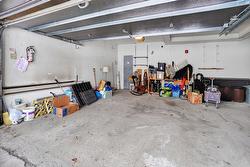 Garage - 