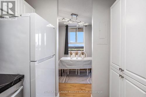 1508 - 2000 Jasmine Crescent, Ottawa, ON - Indoor