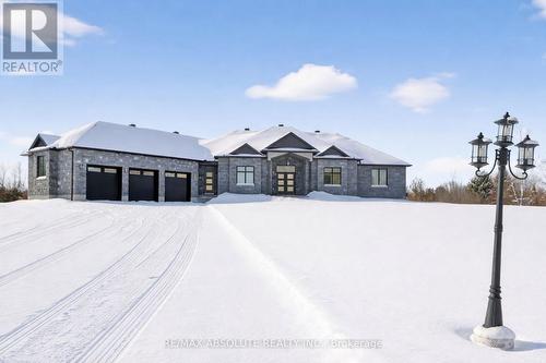989 William Mooney Road, Ottawa, ON - Outdoor