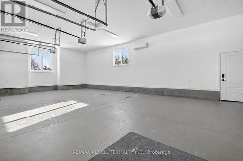 989 William Mooney Road, Ottawa, ON - Indoor Photo Showing Garage