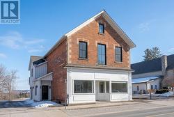 201 - 284 WILSON STREET E  Hamilton, ON L9G 2B9