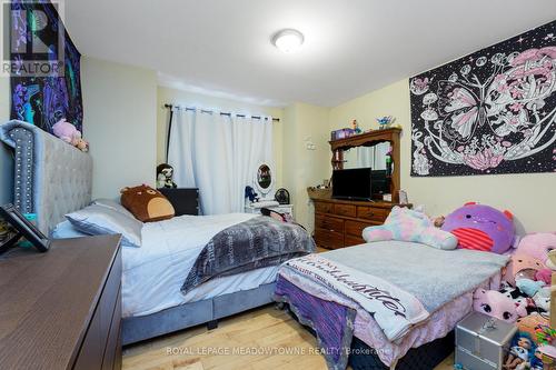 9341 Sideroad 9, Erin, ON - Indoor Photo Showing Bedroom