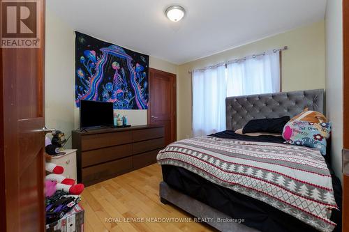 9341 Sideroad 9, Erin, ON - Indoor Photo Showing Bedroom