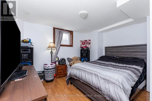 9341 Sideroad 9, Erin, ON - Indoor Photo Showing Bedroom