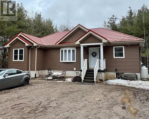 9341 Sideroad 9, Erin, ON - Outdoor With Facade